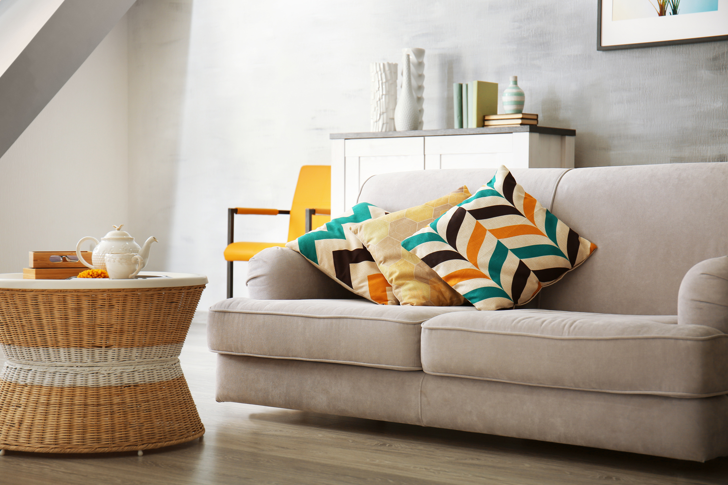 The pros and cons of buying furniture