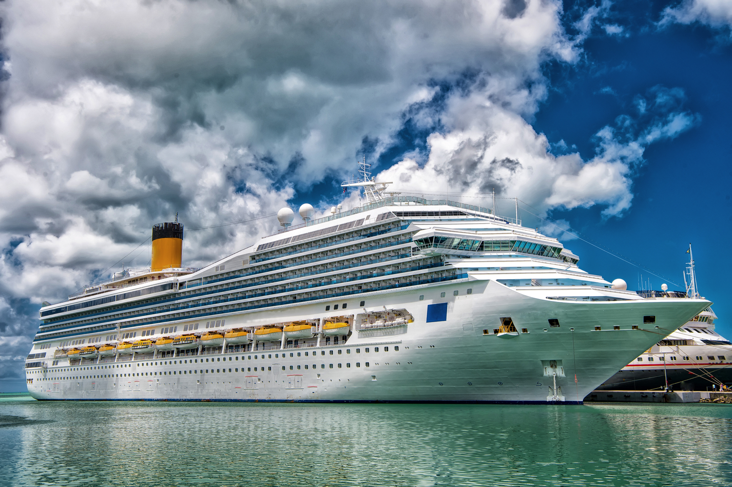 5 Sneaky Charges That Cruise lines Don&#8217;t Want You To Know About